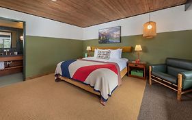 Station House Inn South Lake Tahoe, By Oliver